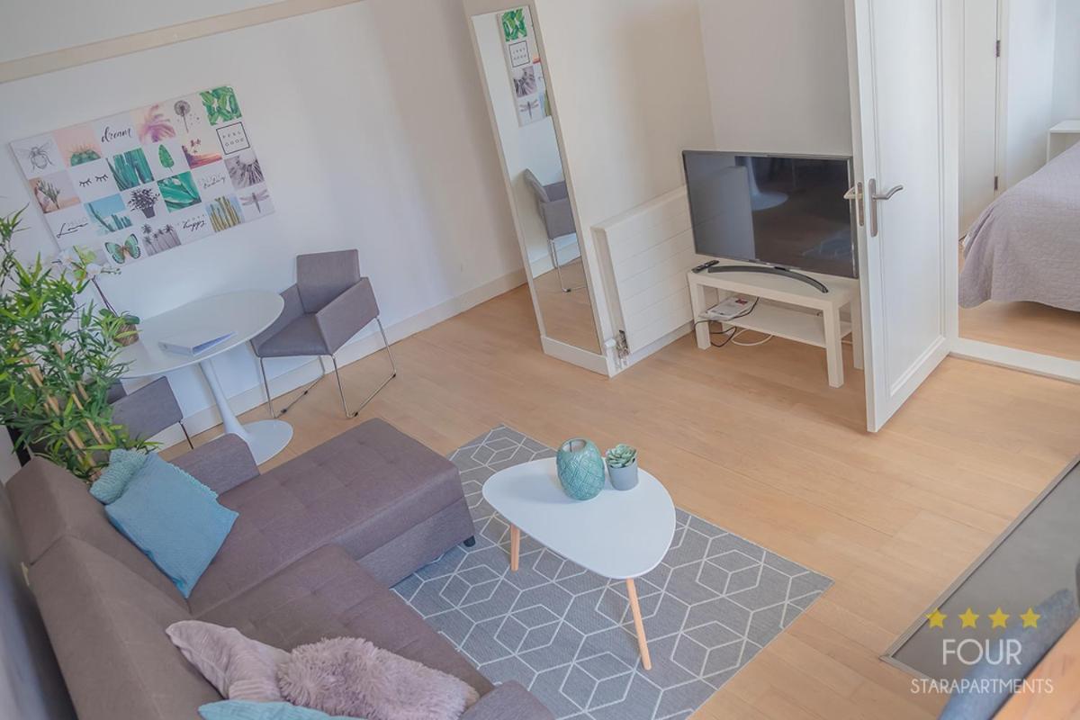 Four Star Apartments - Berkenbosch Blokstraat Den Haag Zimmer foto